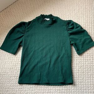 Pull&Bear Green T-Shirt . Size XS
